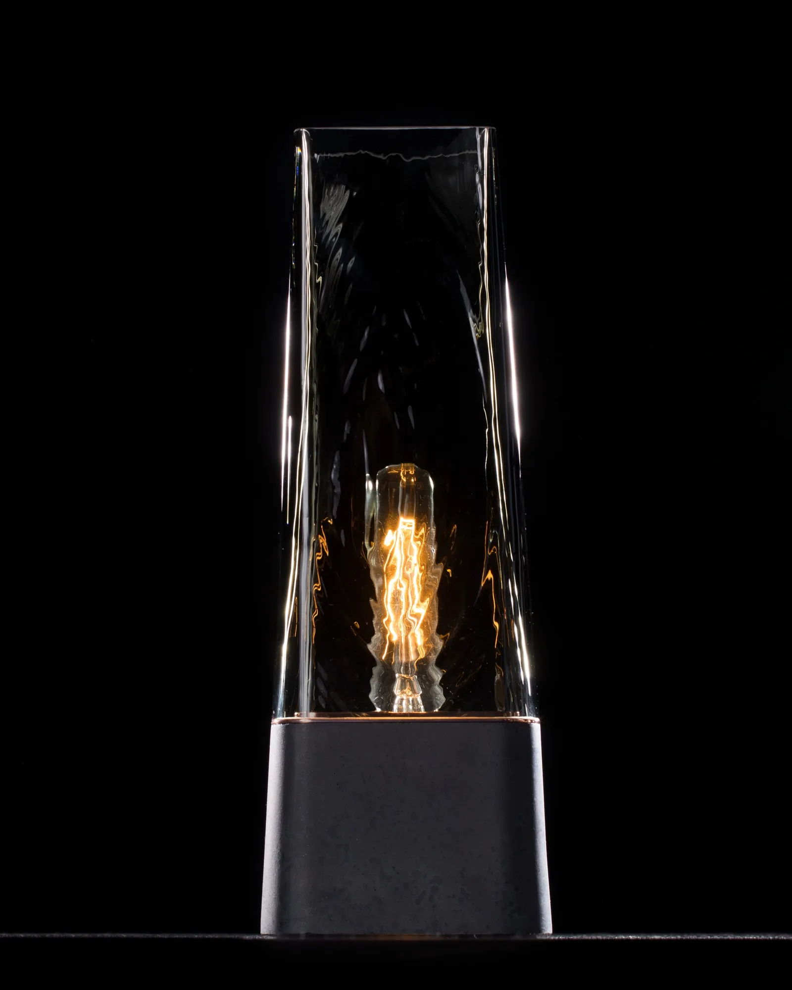 Faaro Table Lamp